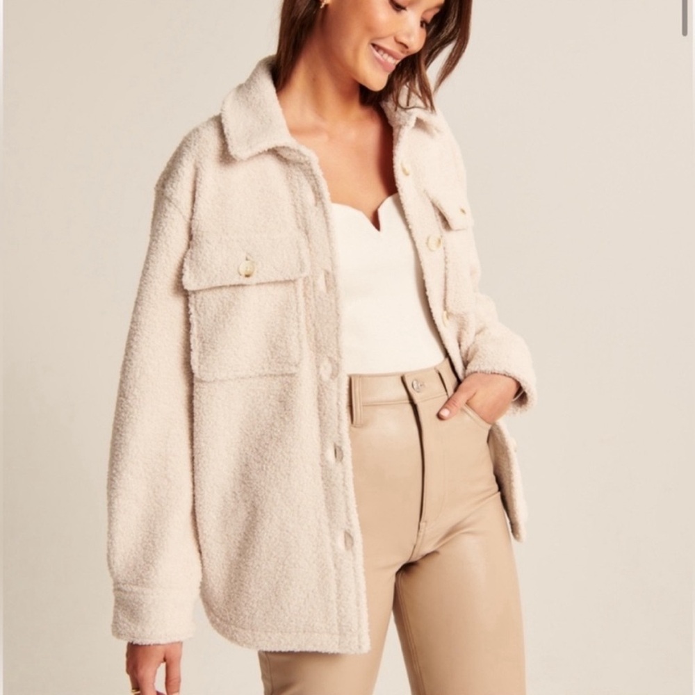 Sherpa Shirt Jacket in Cream